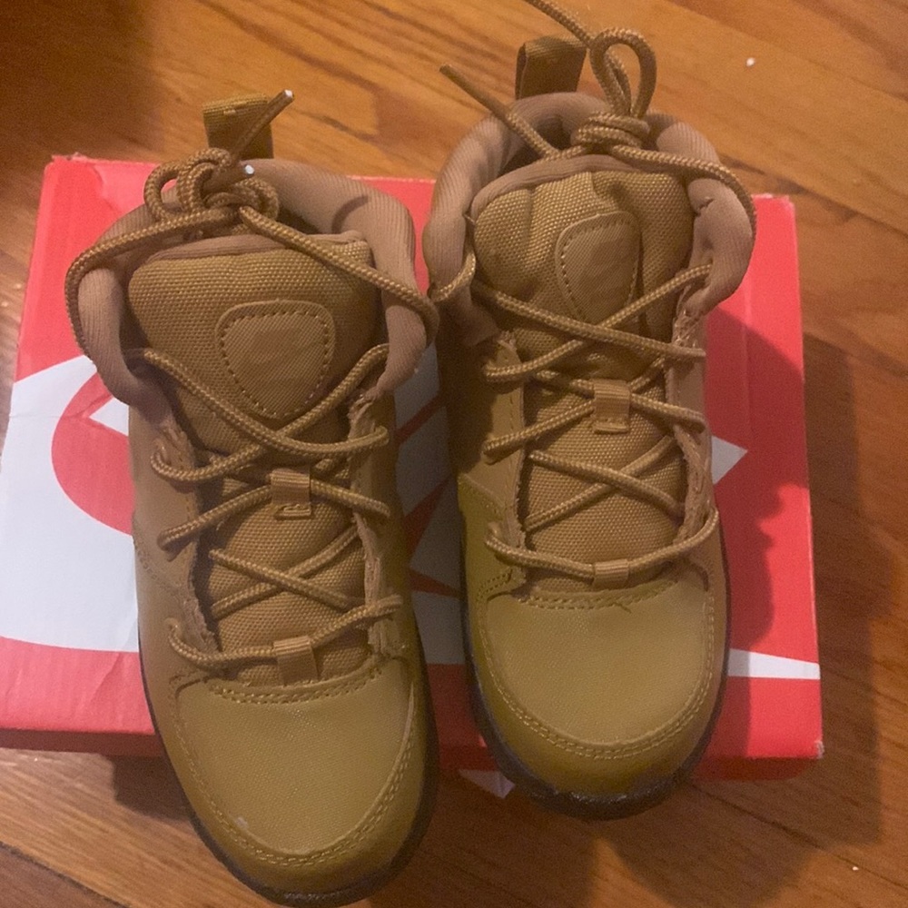 Nike MANOA SHOE